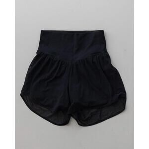 Lululemon Nulu and Mesh High-Rise Yoga Short 3.5" Size 2 Black